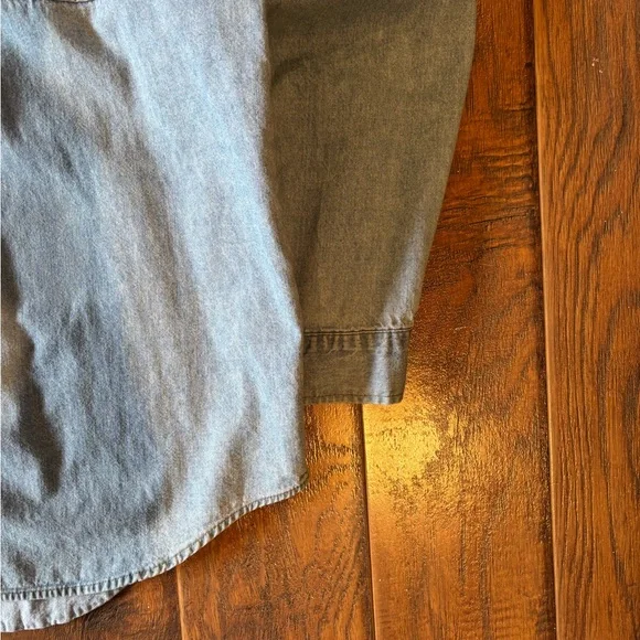 Vintage 90s Fine Line Classic Denim Button-Up - Picture 7 of 8